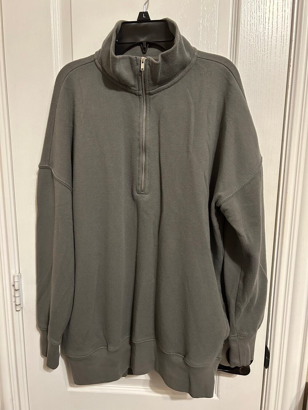 Aerie Olive Pullover Mockneck Quarter Zip Medium Sweatshirt